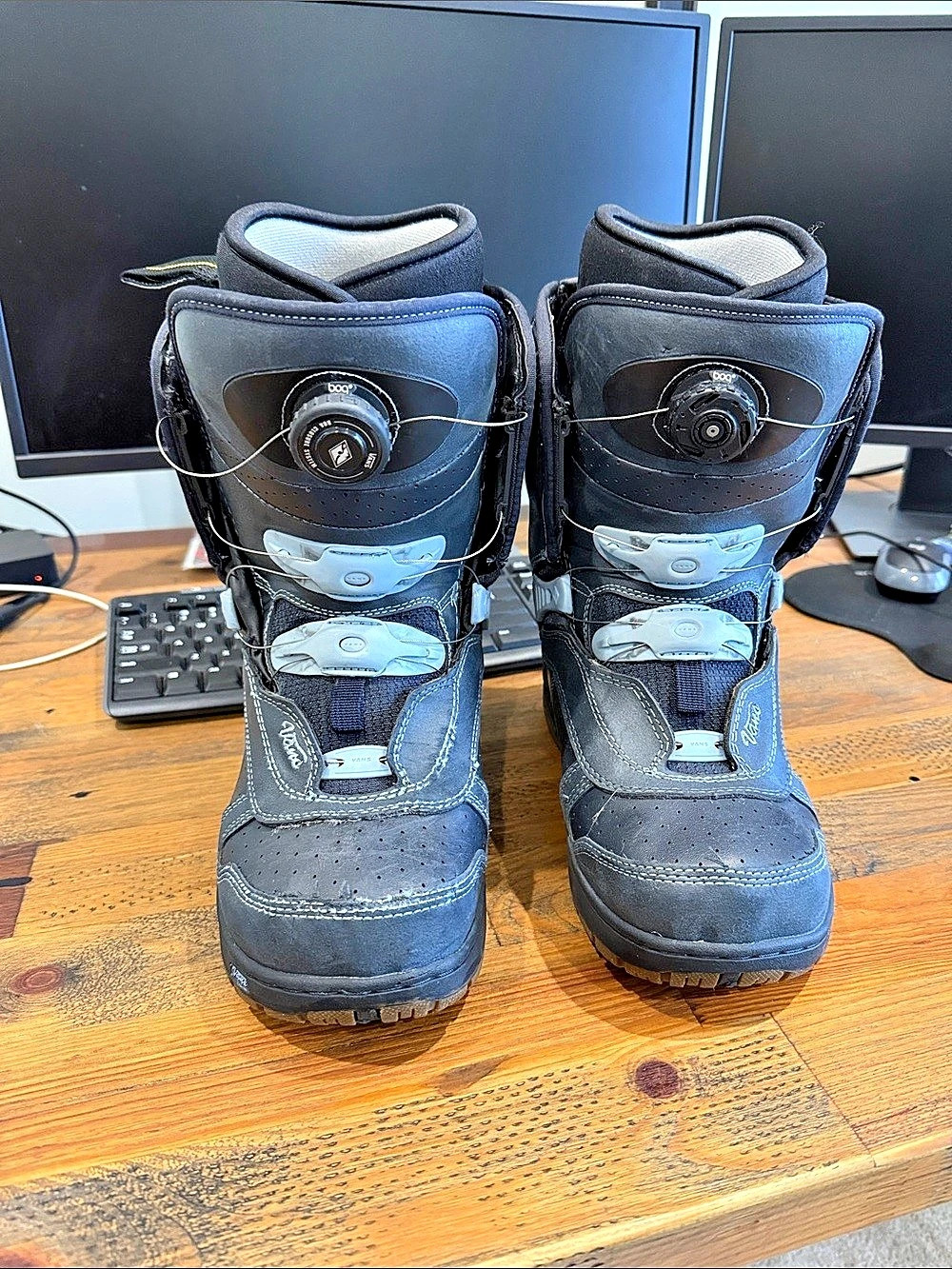 Vans Woman’s Snowboard Boots